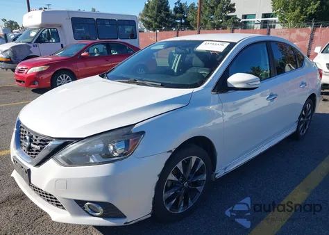 2016 Nissan Sentra Sr z USA, uszkodzony, nr VIN 3N1AB7AP6GY290041